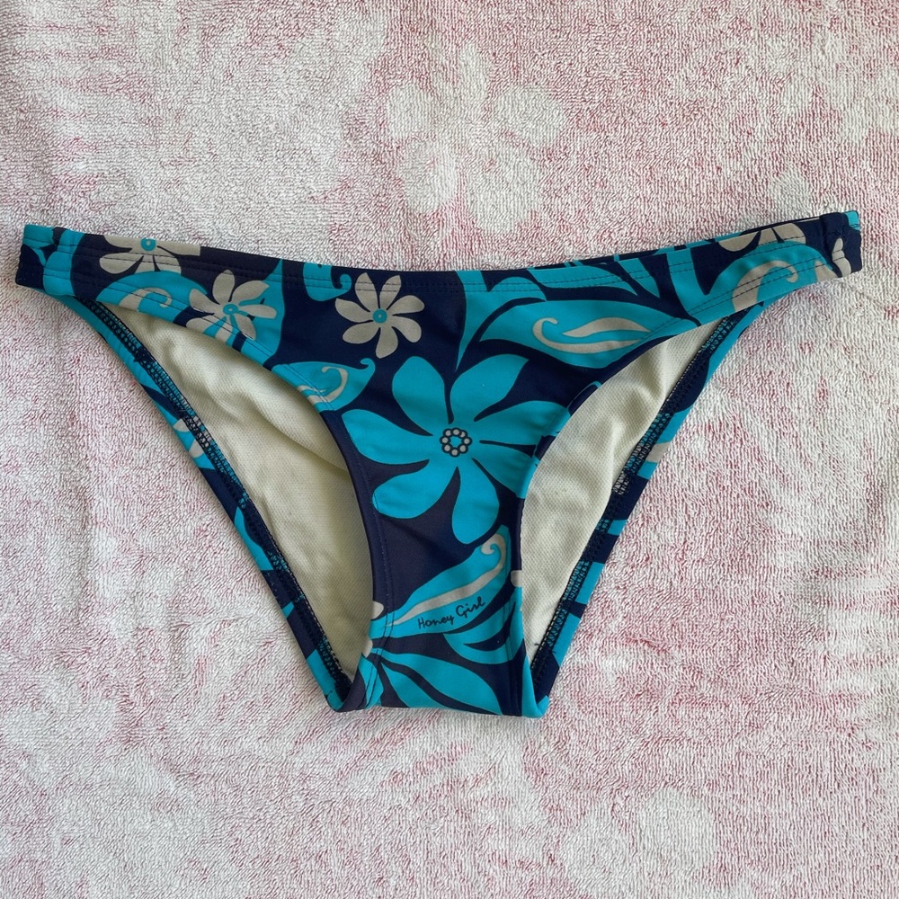 HONEY GIRL BIKINI BOTTOMS :)